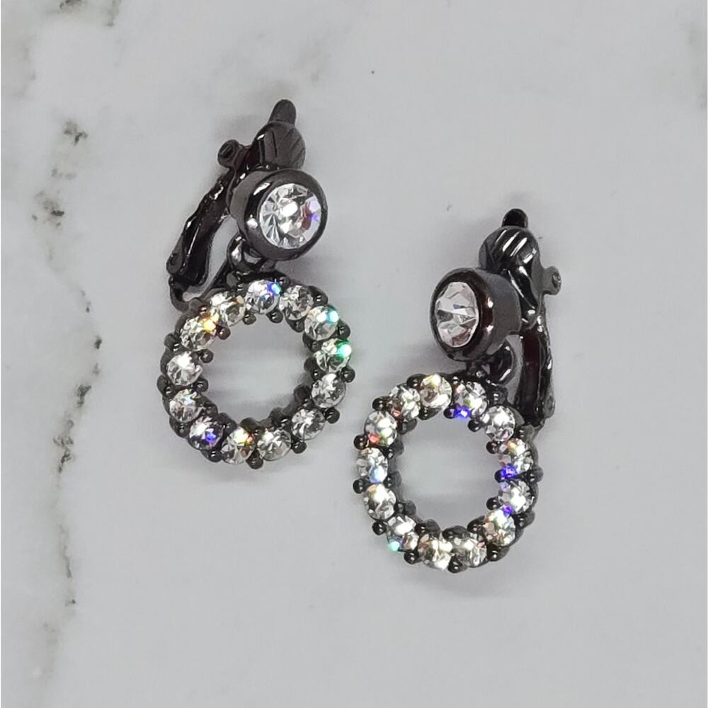 NWT Trifari Black & Clear Gem Circle Clip-On Earrings - Picture 2 of 10